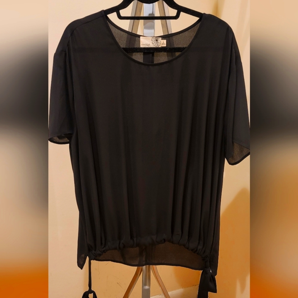 Crewneck dressy top Size XL